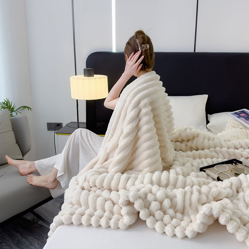 ❄️Popular thickened plush nap blanket