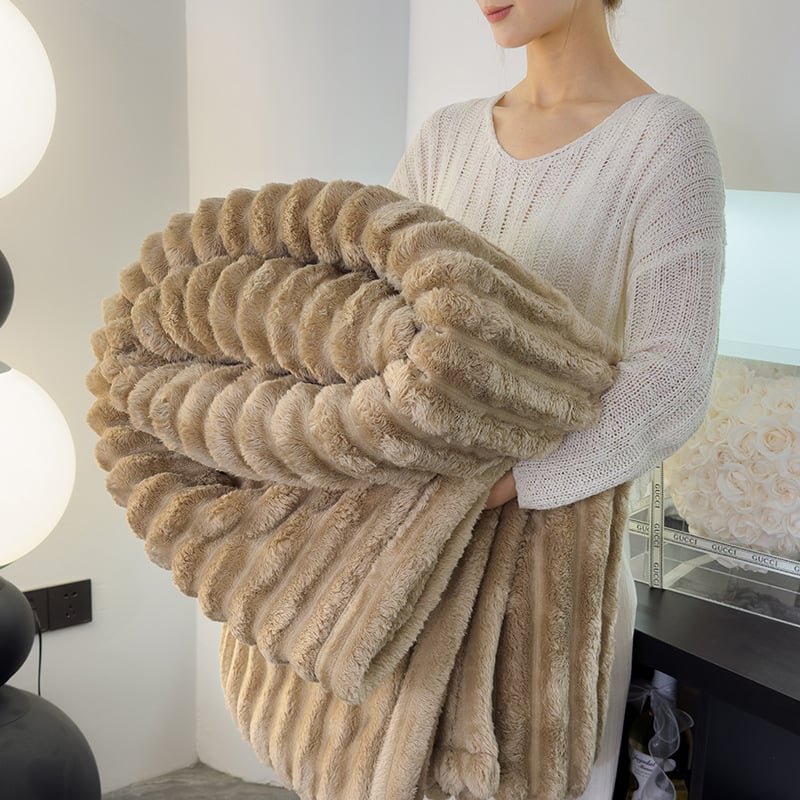 ❄️Popular thickened plush nap blanket